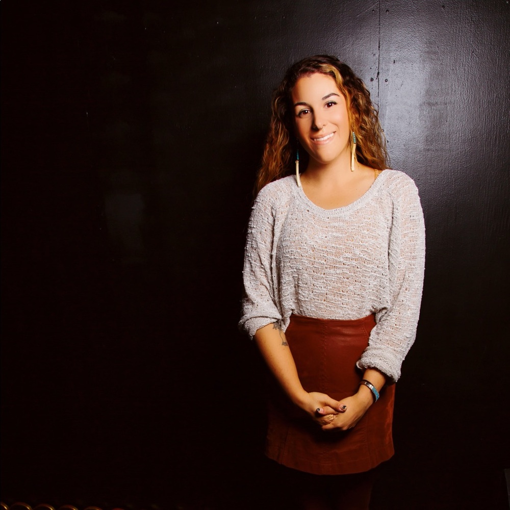 Meet your Posher, Courtney